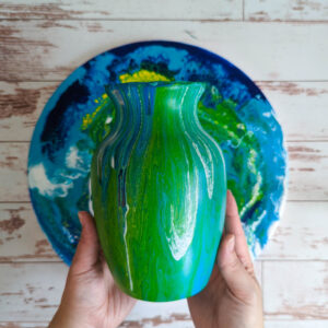 In-Studio Workshop – Abstract Vase Paint Pouring
